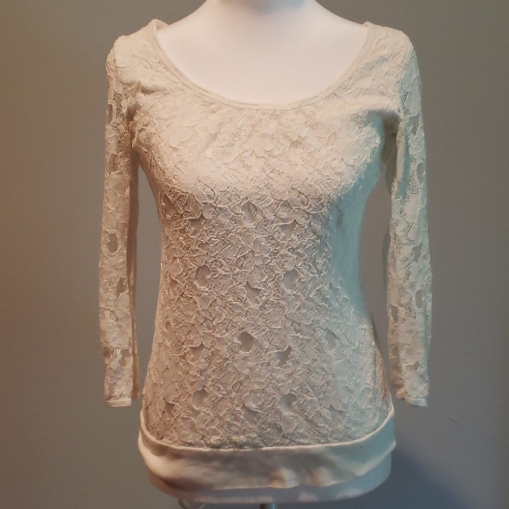 H&M Lace White 3/4 Sleeve Shirt Size Medium